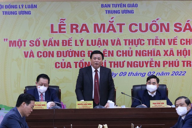 Lễ ra mắt cuốn sách “Một số vấn đề lý luận và thực tiễn về chủ nghĩa xã hội và con đường đi lên chủ nghĩa xã hội ở Việt Nam” của Tổng Bí thư Nguyễn Phú Trọng